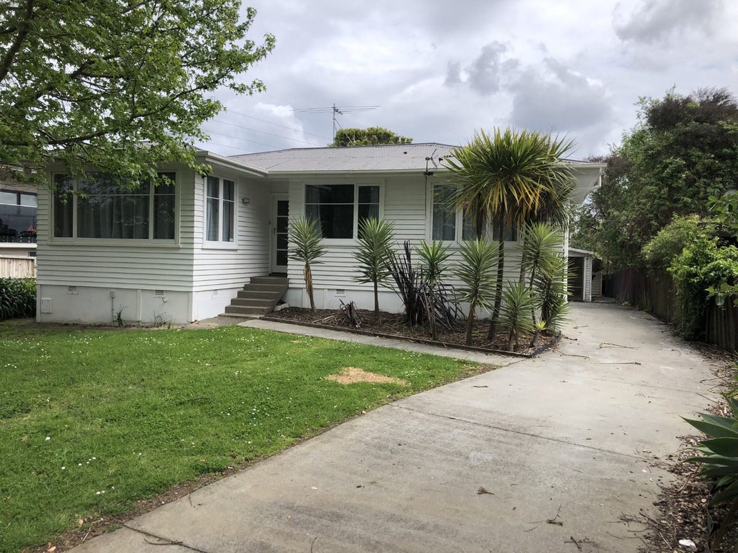 37 Canberra Avenue, Lynfield, Auckland - Carousel 20
