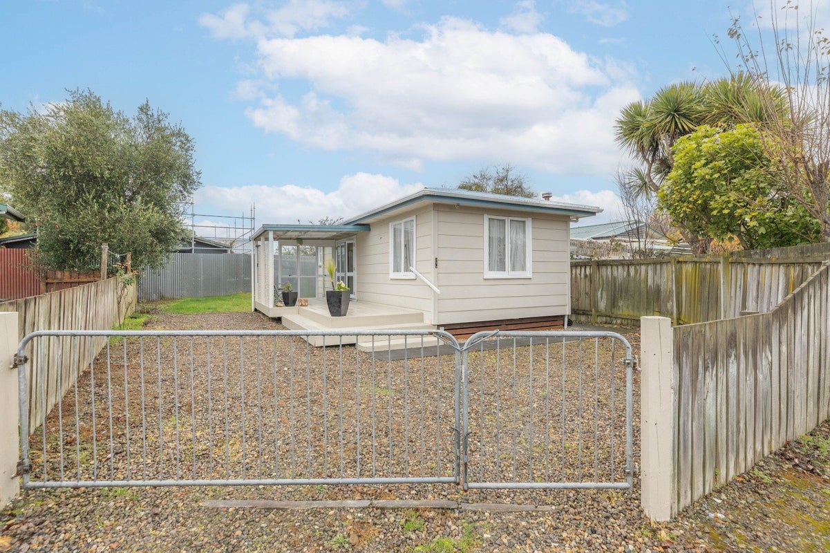 31 Rawhiti Street, Taupo, Taupo - Carousel 1