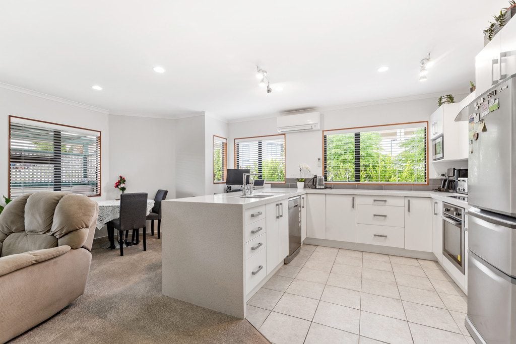 68 Palmgreen Court, Stanmore Bay, Whangaparaoa - Carousel 2