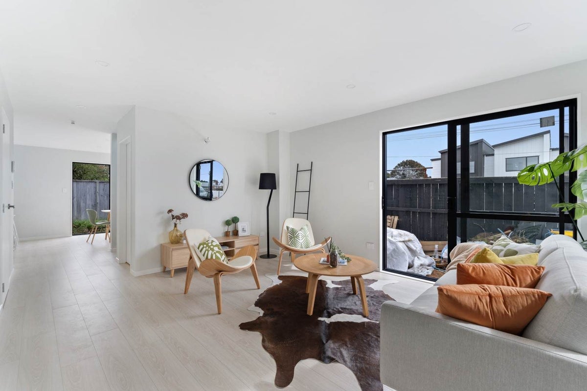 3 Lynwood Road, New Lynn, Auckland - Carousel 2