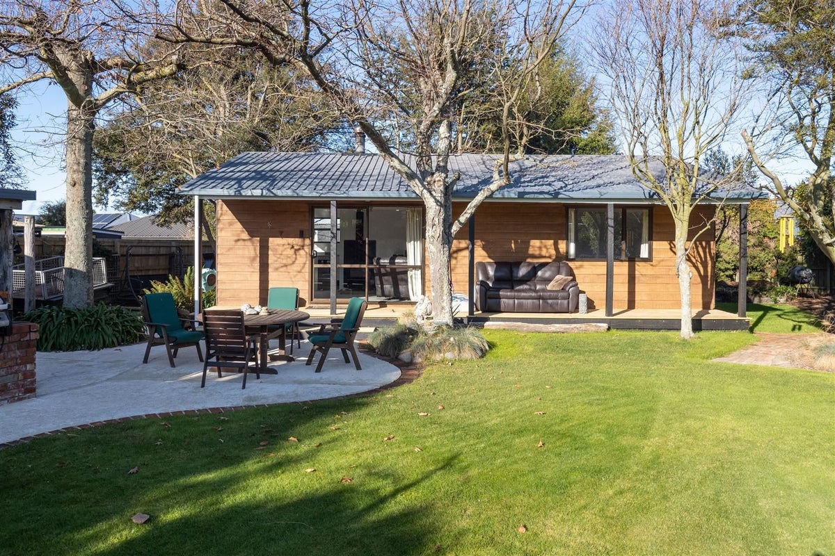 17 Patton Street, Methven, Methven - Carousel 2