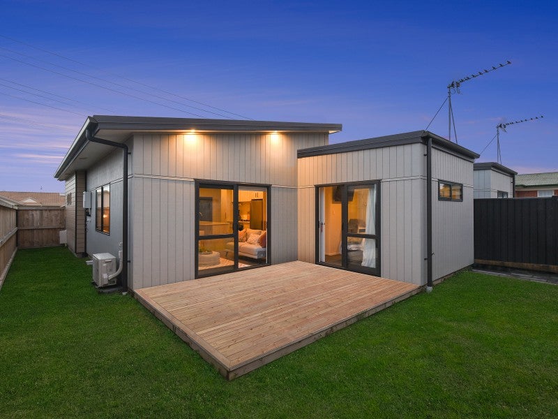 2/146 Sandwich Road, St Andrews, Hamilton - Carousel 15