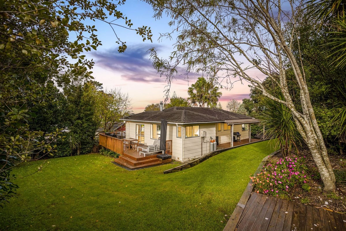 58 Hartley Terrace, Massey, Auckland - Carousel 2