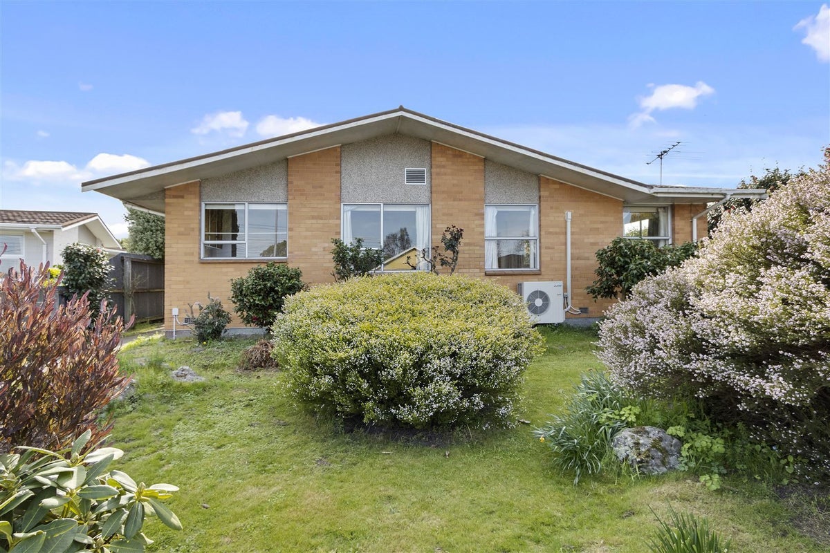 1/17 Hartford Street, Burnside, Christchurch - Carousel 2
