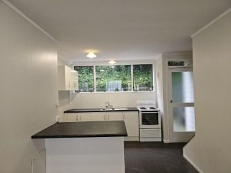 8/17 Quinn Grove, Ranui, Porirua - Carousel 1