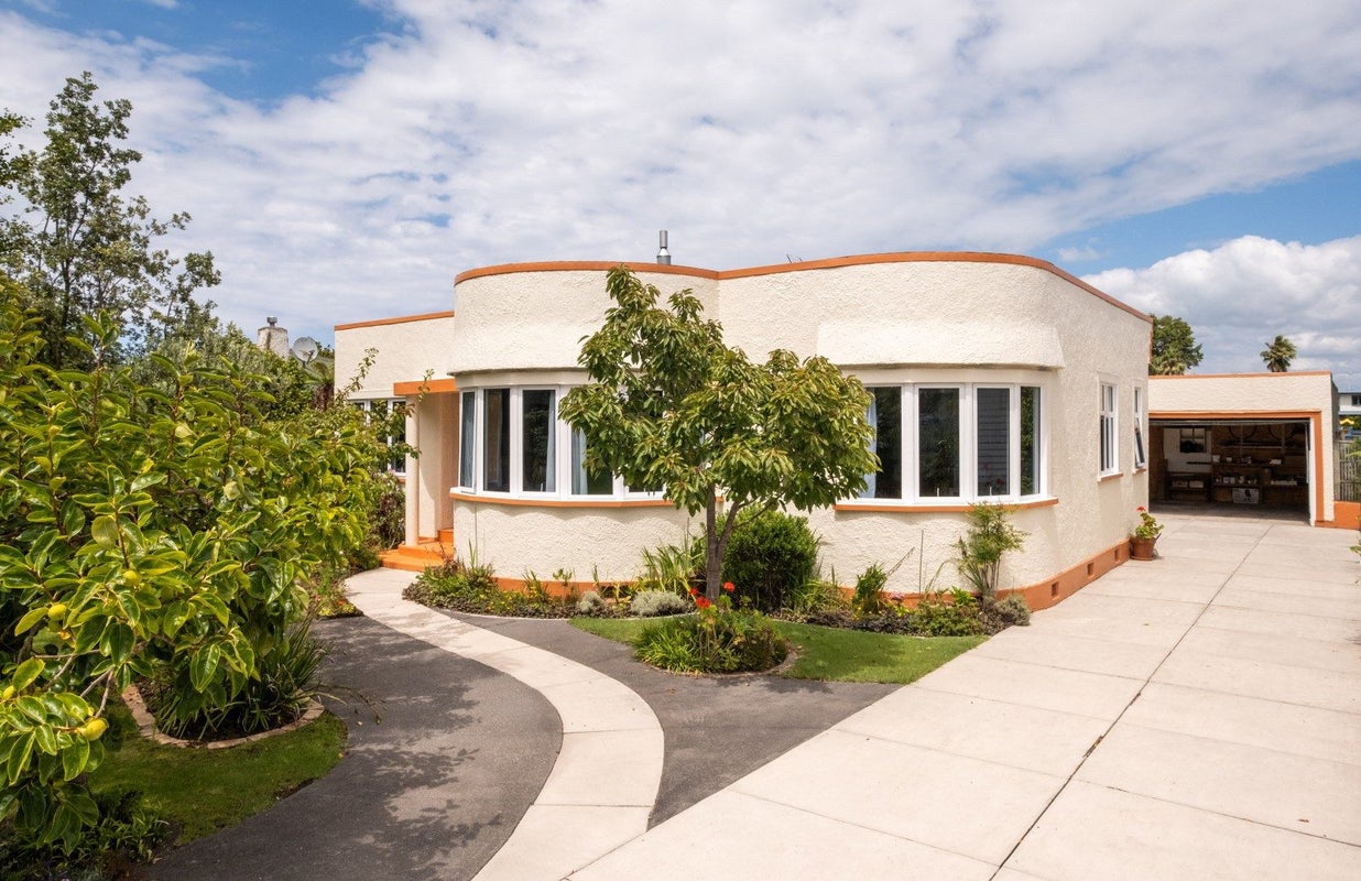 128 Russell Street, Whataupoko, Gisborne - Carousel 1