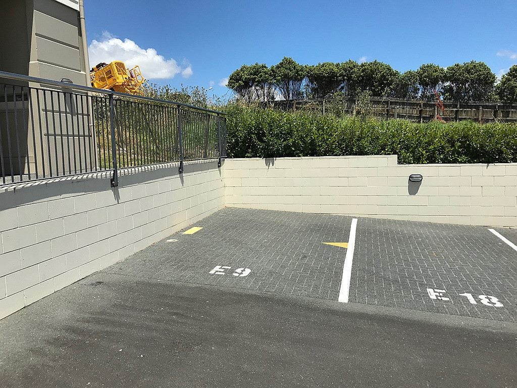 9E/71 Spencer Road, Oteha, Auckland - Carousel 6