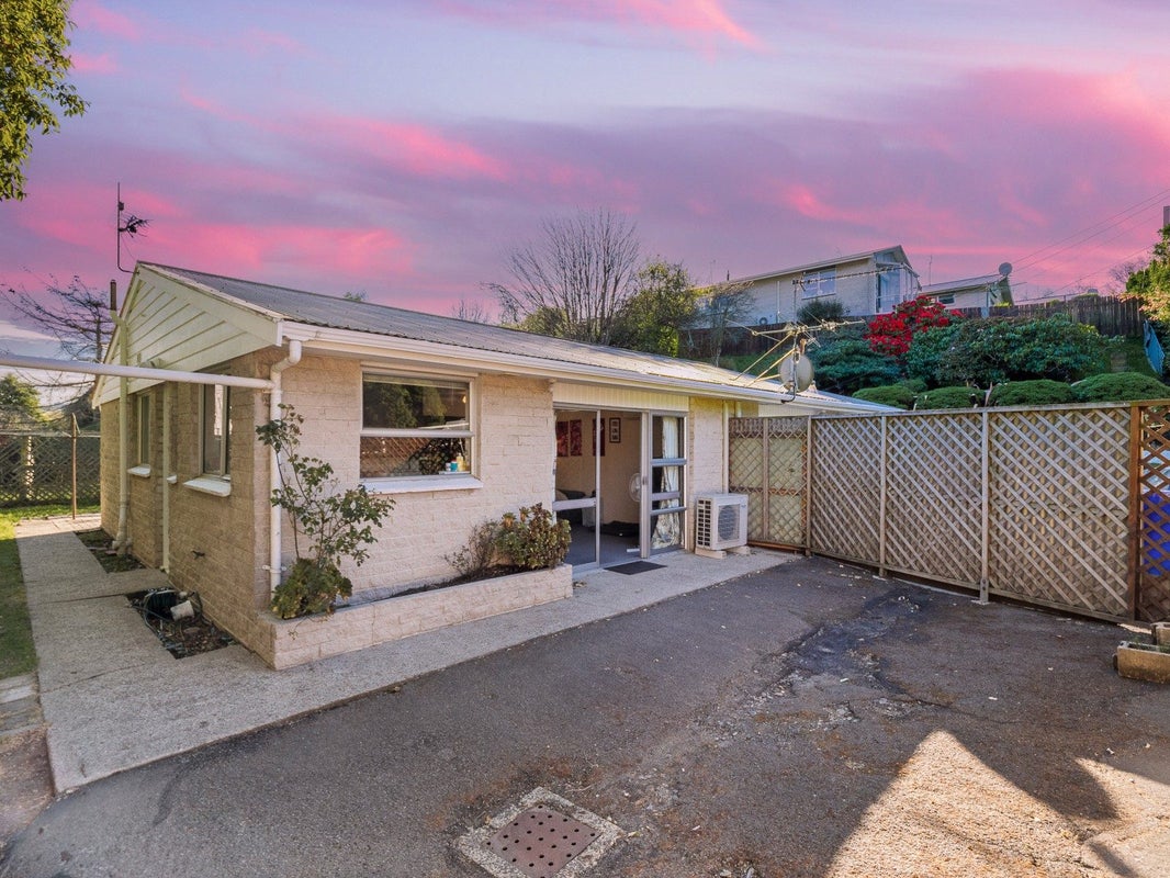 2A Runciman Street, Green Island, Dunedin - Carousel 1