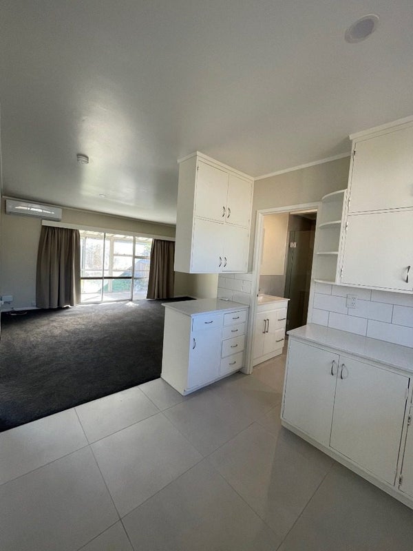 3/32 Rockfield Road, Penrose, Auckland - Carousel 1