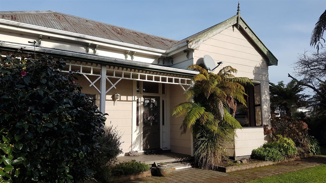 4 Watson Street, Westport, Westport - Carousel 1