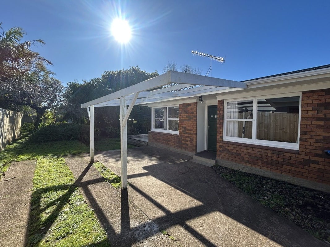 1B Innisfree Drive, Ellerslie, Auckland - Carousel 2