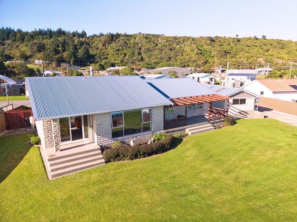 34 Ogilvie Road, Gladstone, Greymouth - Carousel 2