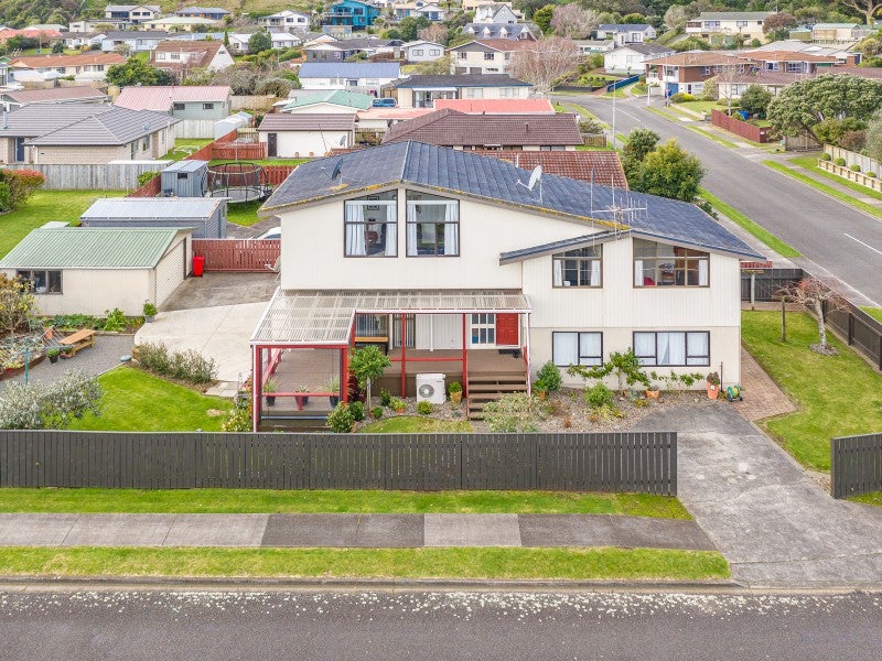 11 Treadwell Street, Springvale, Whanganui - Carousel 1