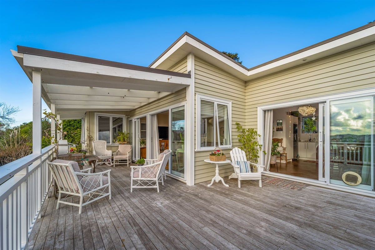 112A Hibiscus Coast Highway, Red Beach, Red Beach - Carousel 2