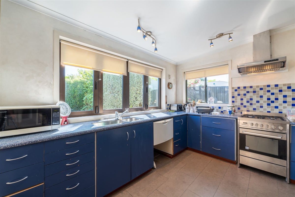 16 Test Street, South Hill, Oamaru - Carousel 2