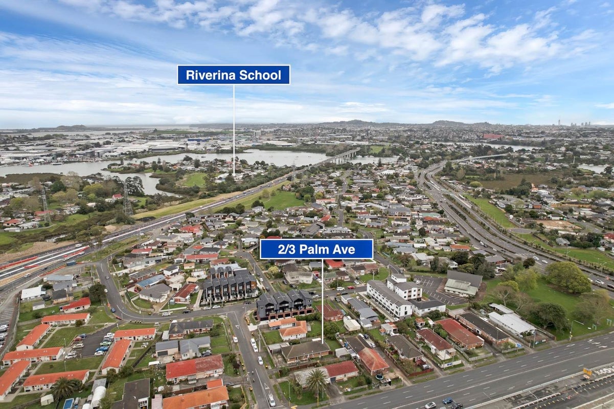 2/3 Palm Avenue, Pakuranga, Auckland - Carousel 30