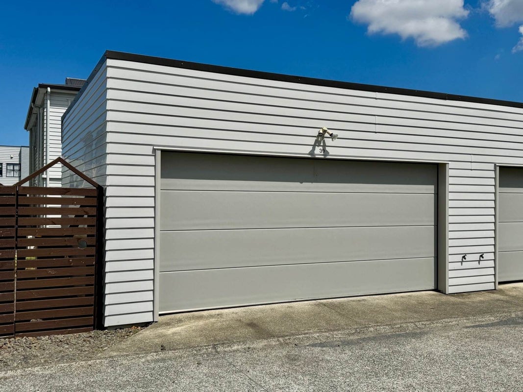 39 Hollowout Street, Takanini, Auckland - Carousel 13