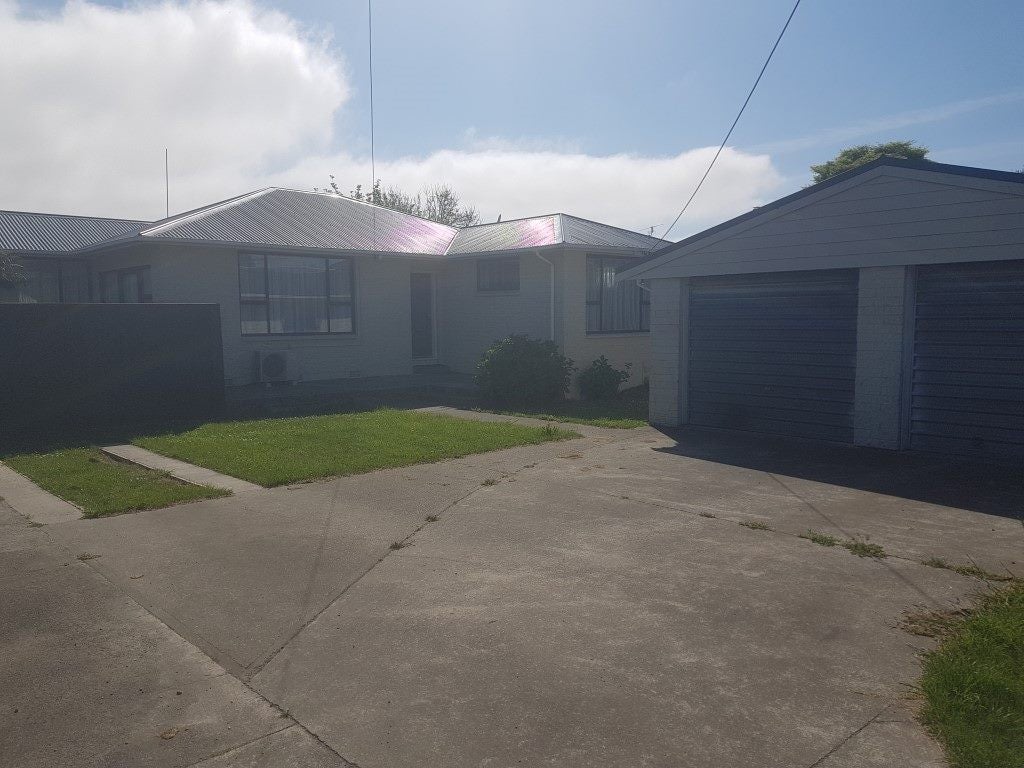 11 Dinton Street, Russley, Christchurch - Carousel 1
