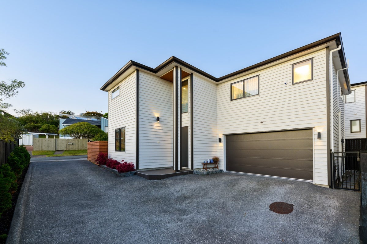 5A Woodhouse Place, West Harbour, Auckland - Carousel 2