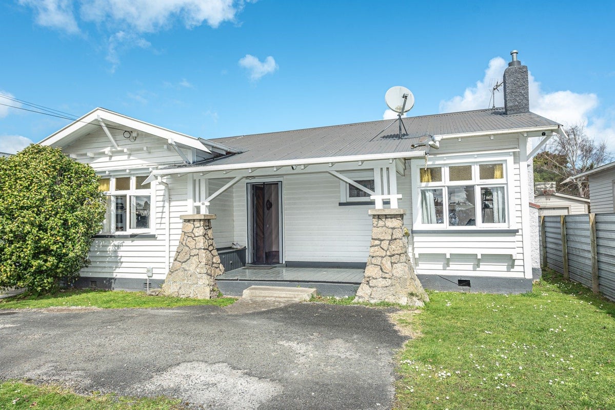62 Boydfield Street, Whanganui East, Whanganui - Carousel 1