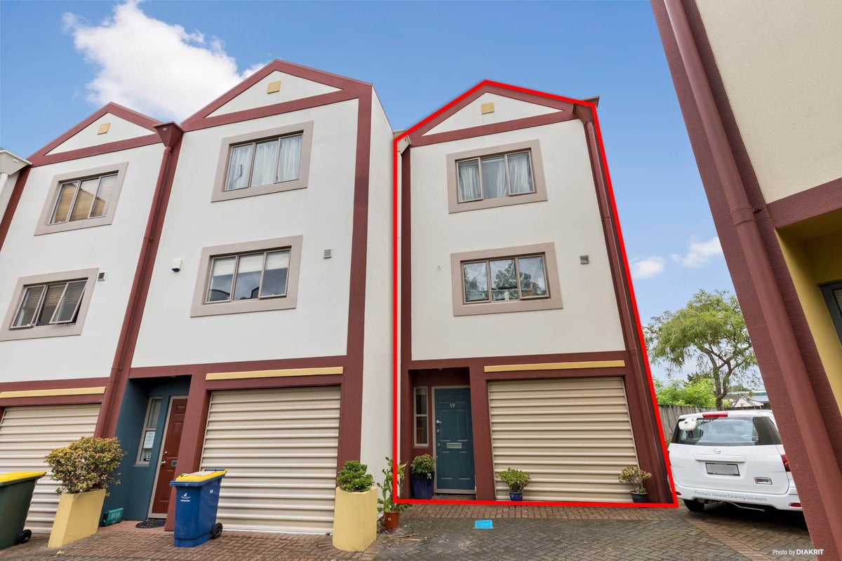 19/14 Ambrico Place, New Lynn, Auckland - Carousel 2
