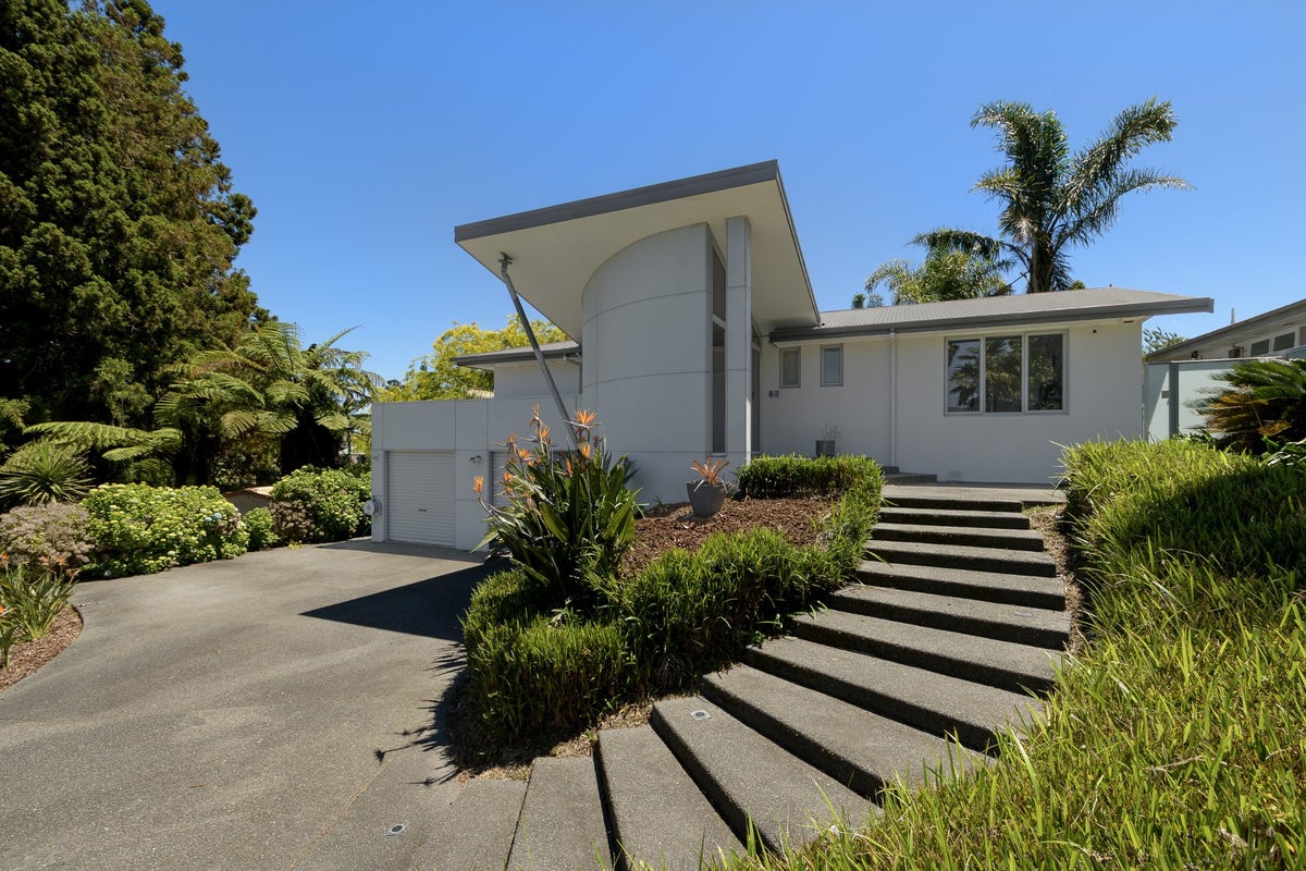 4 McFetridge Lane, Ohauiti, Tauranga - Carousel 1
