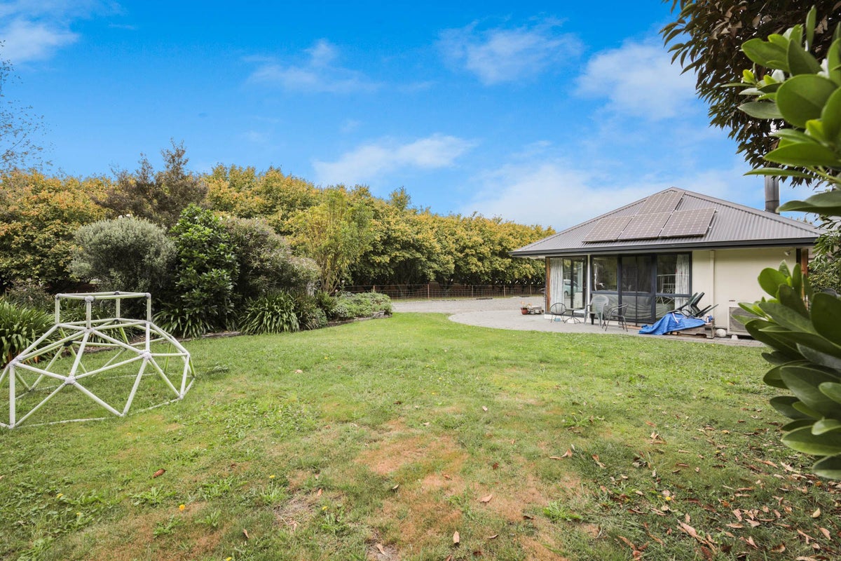65 Rowley Crescent, Grovetown, Blenheim - Carousel 2