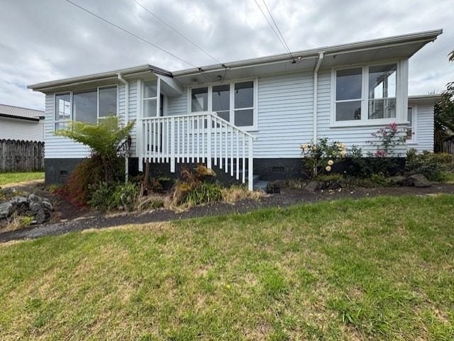 12 Sullivan Avenue, Mangere Bridge, Auckland - Carousel 1