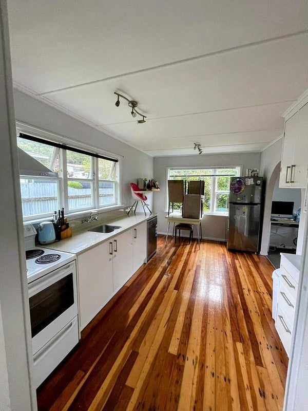 61 Sunny Grove, Wainuiomata, Lower Hutt - Carousel 2