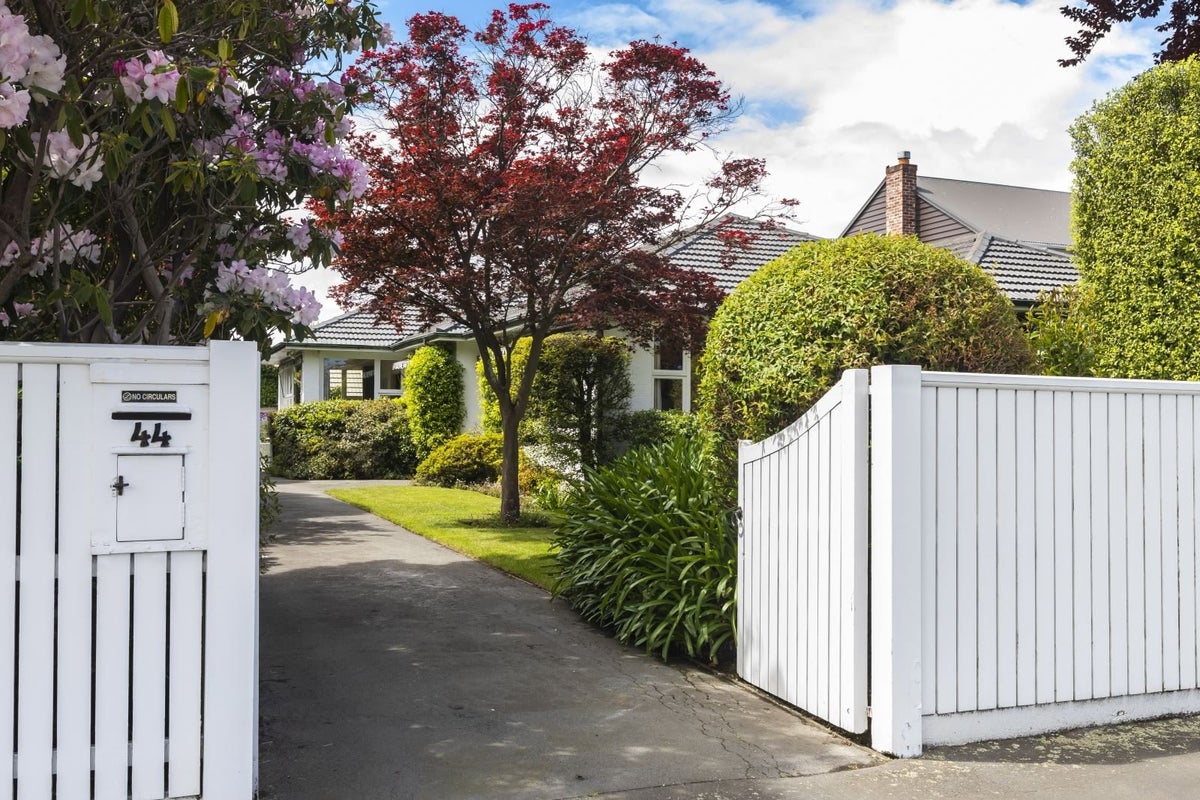 44 Memorial Avenue, Ilam, Christchurch - Carousel 24