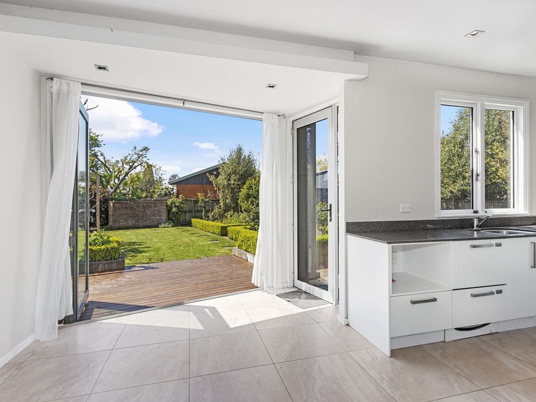 8 Collins Street, Addington, Christchurch - Carousel 2