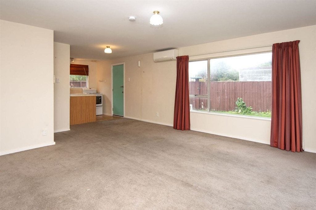 4/18 Hardy Street, New Brighton, Christchurch - Carousel 2