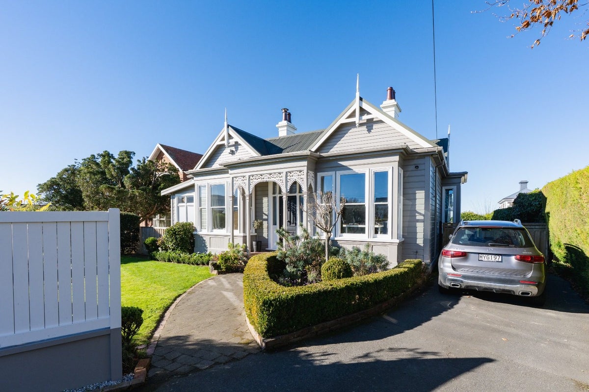 23 Belgrave Crescent, Kaikorai, Dunedin - Carousel 1