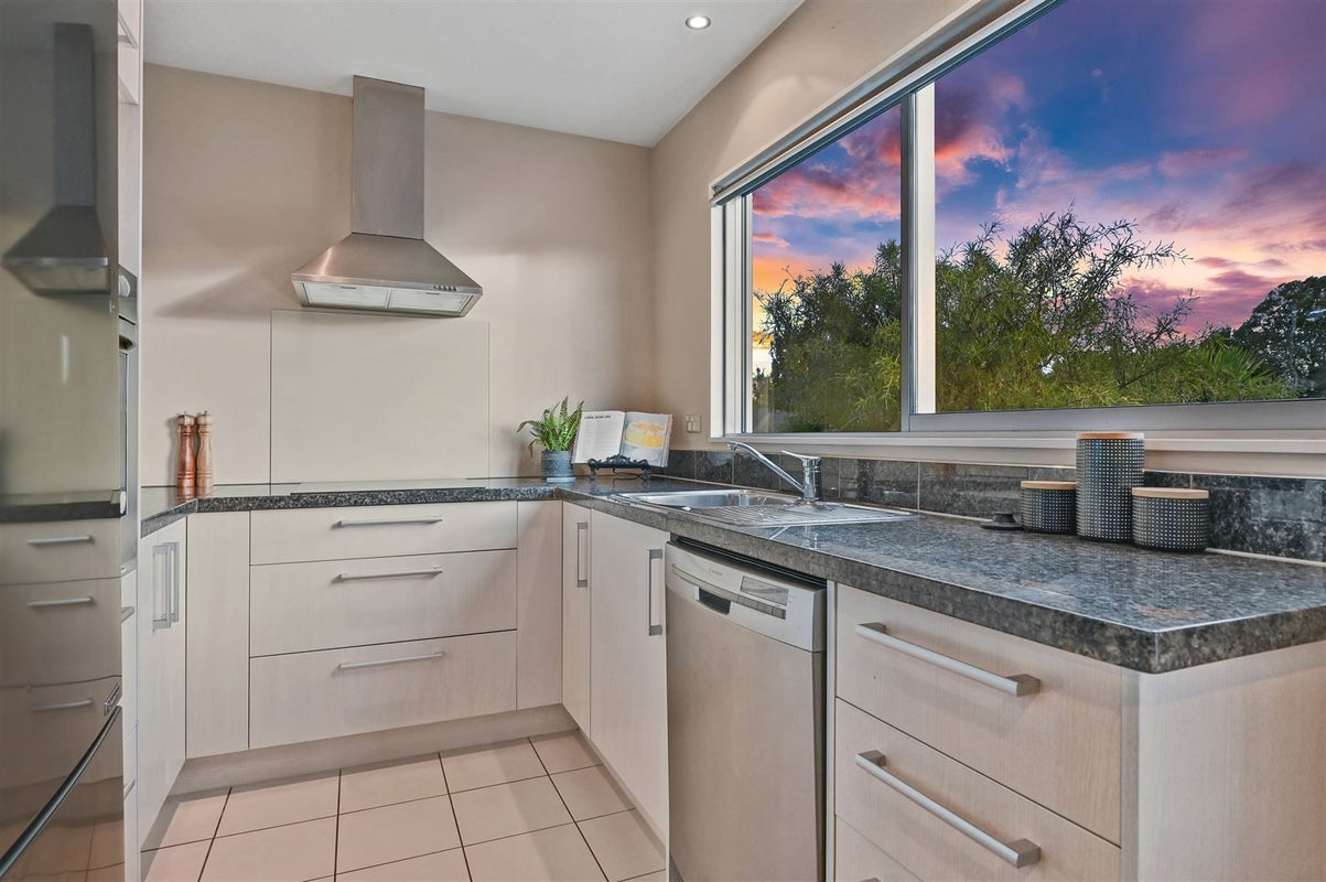 9A Burlington Street, Sydenham, Christchurch - Carousel 2