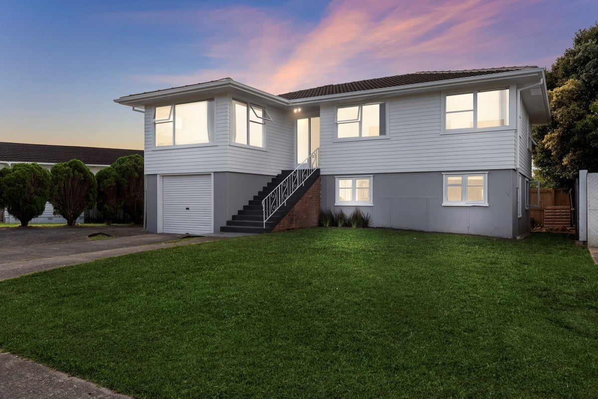 76 Reeves Road, Pakuranga Heights, Auckland - Carousel 1
