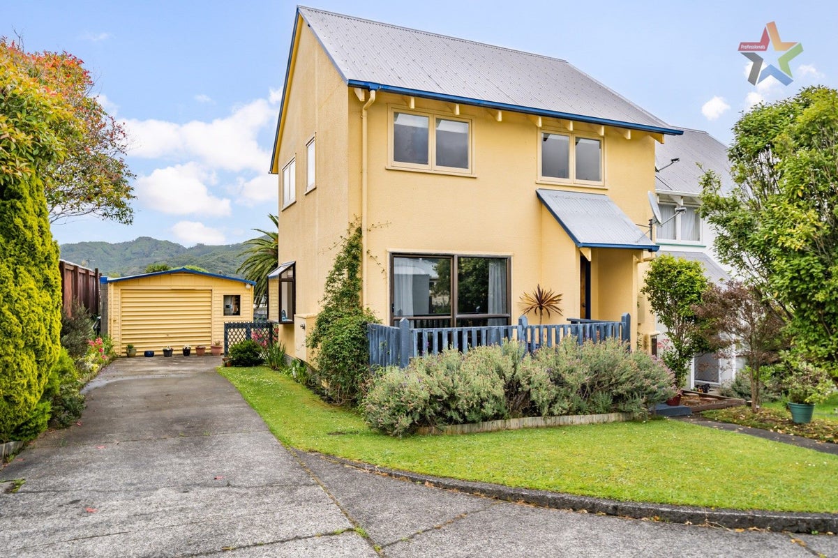 6B Matariki Grove, Wainuiomata, Lower Hutt - Carousel 1