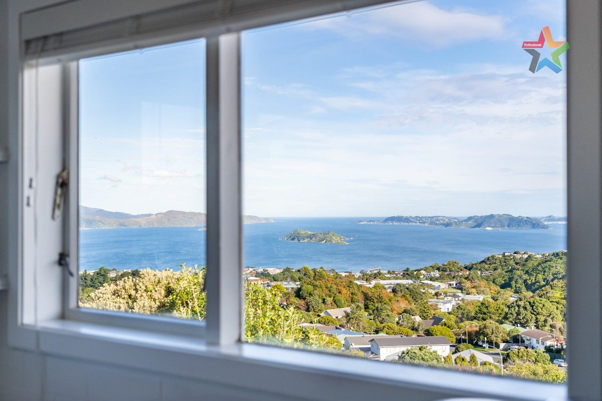 2/21 OAKLEIGH ST, Maungaraki, Lower Hutt - Carousel 2