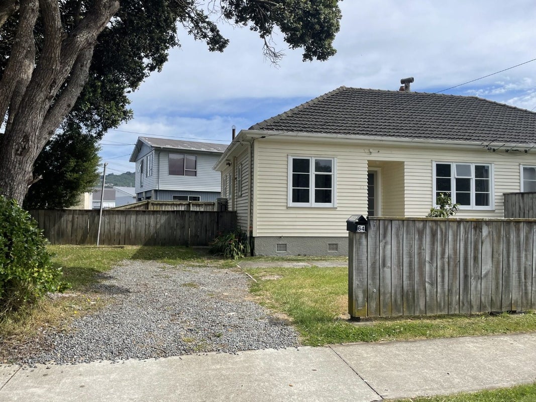 64 Oxford Terrace, Epuni, Lower Hutt - Carousel 1