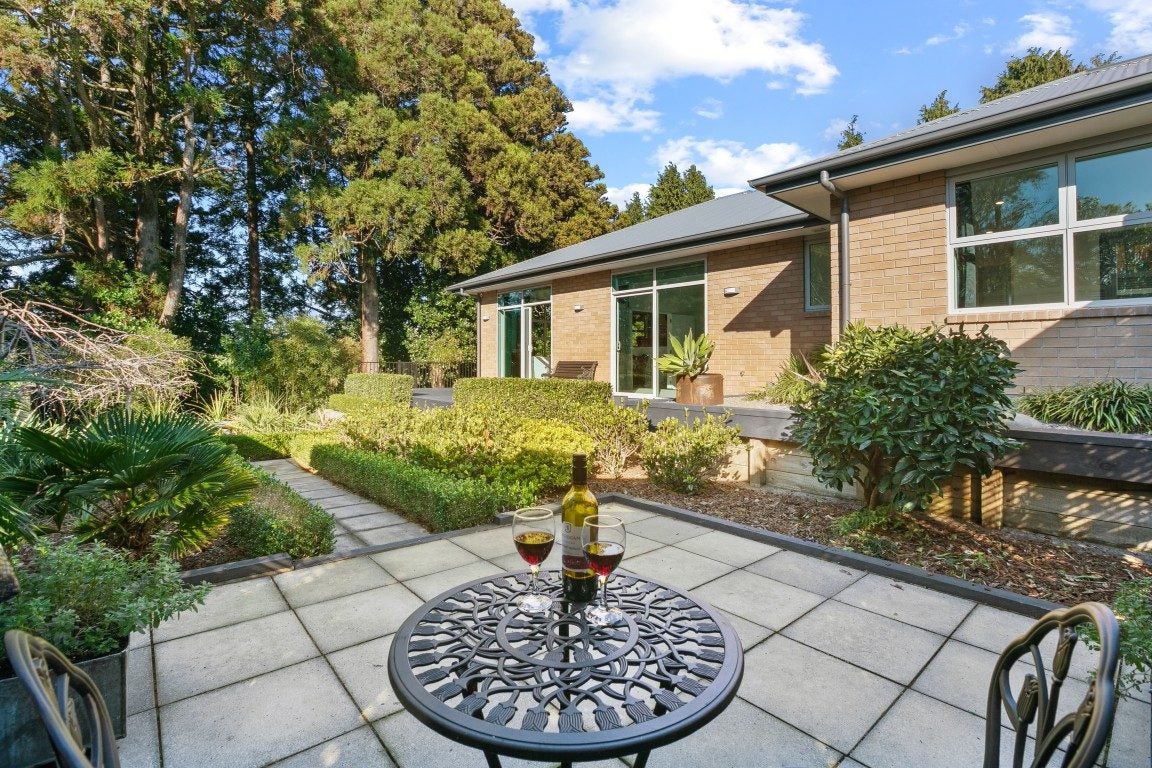 525e Mangorei Road, Highlands Park, New Plymouth, Taranaki - Carousel 1