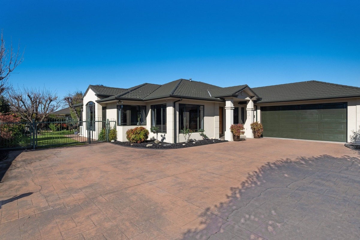 11 Pukekura Place, Taradale, Napier - Carousel 19