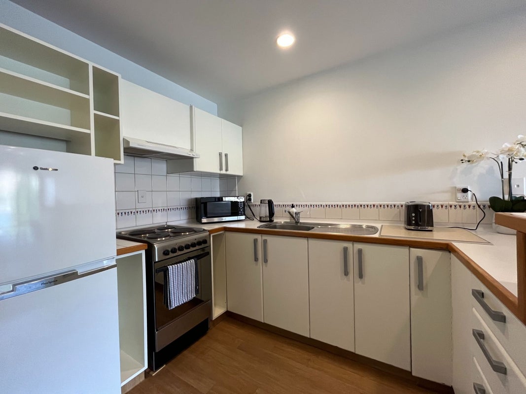 5/43 GOLDRIDGE WAY, FRANKTON RD, QUEENSTOWN - Carousel 2