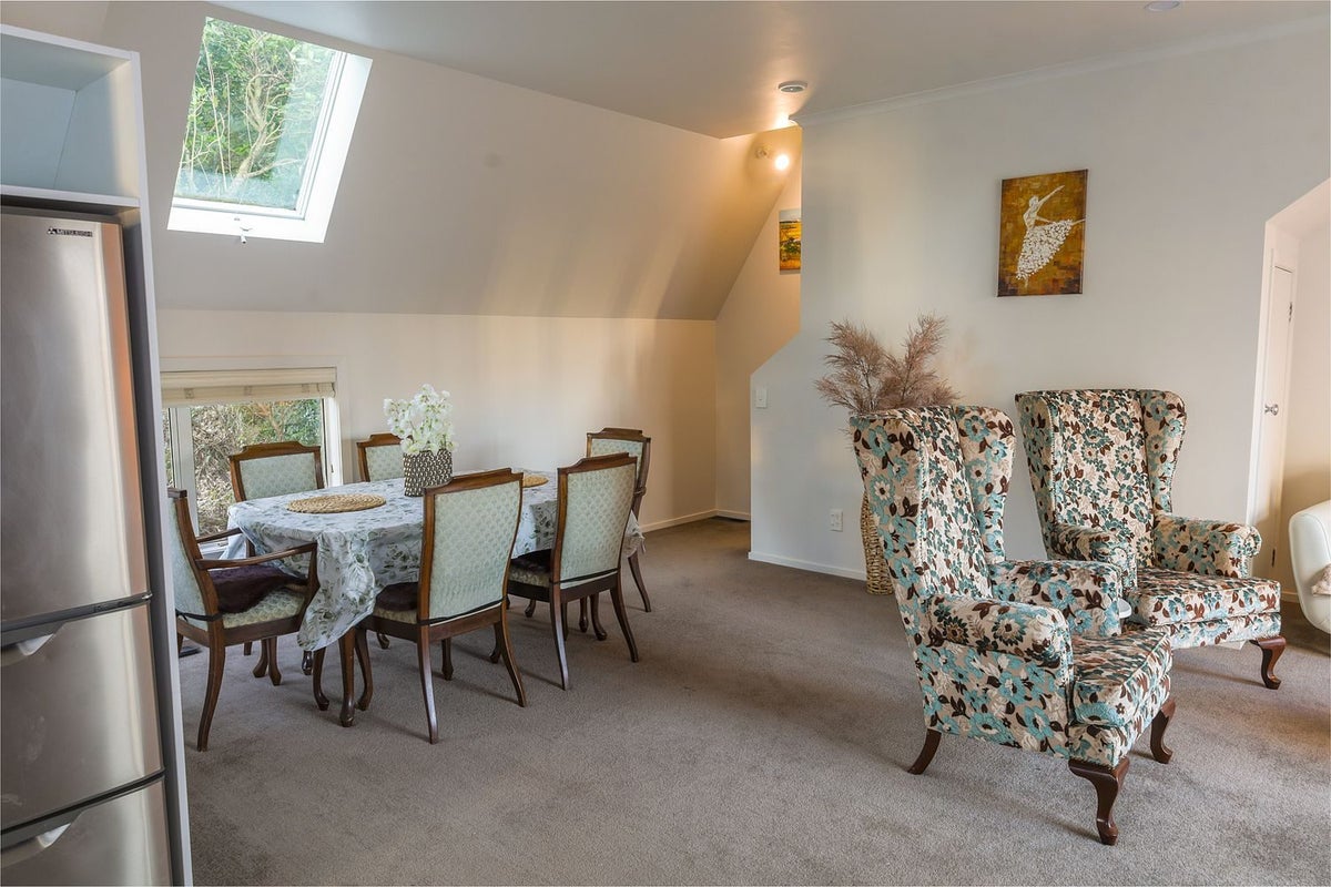55C Bolton Street, Kelburn, Wellington - Carousel 2