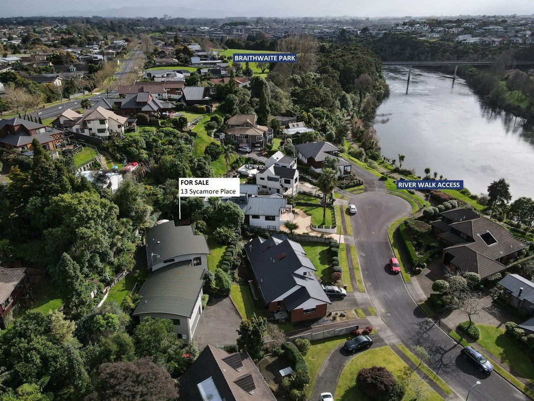 13 Sycamore Place, Pukete, Hamilton - Carousel 1