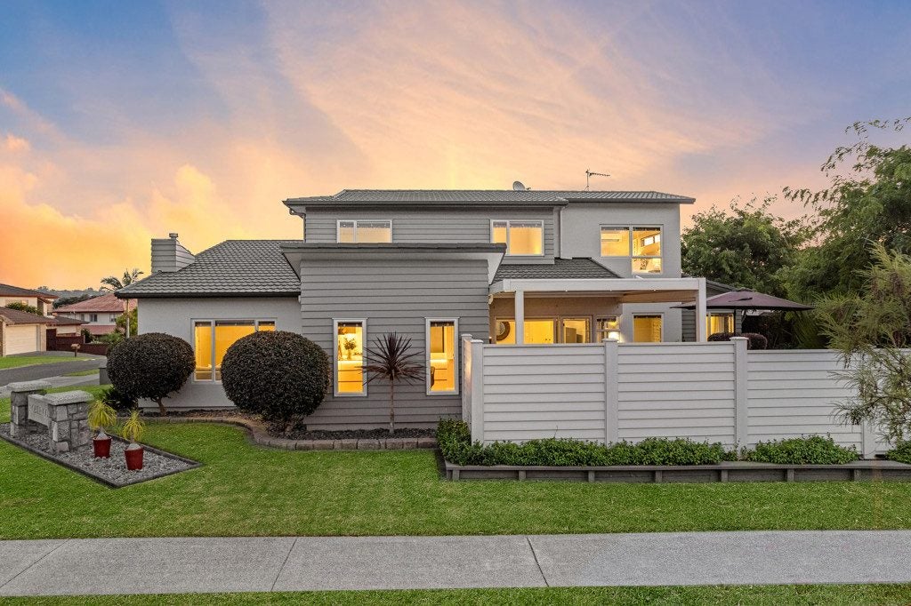 1 Noble Court, Flat Bush, Auckland - Carousel 35