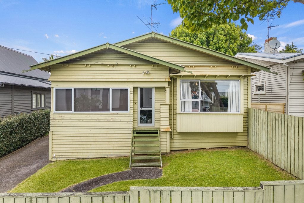 94 West End Road, Westmere, Auckland - Carousel 2