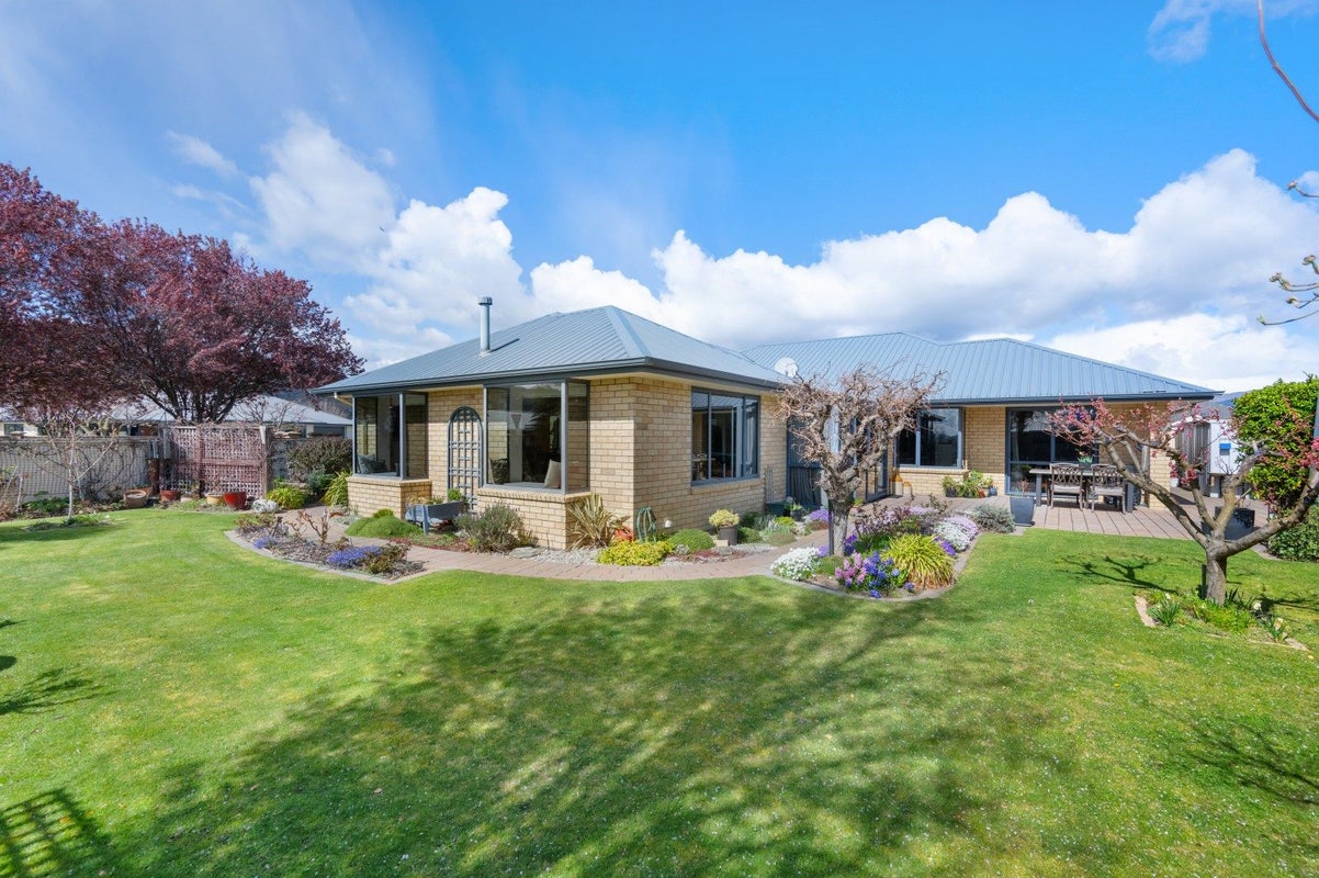 1 Fenwick Crescent, Cromwell, Cromwell - Carousel 1