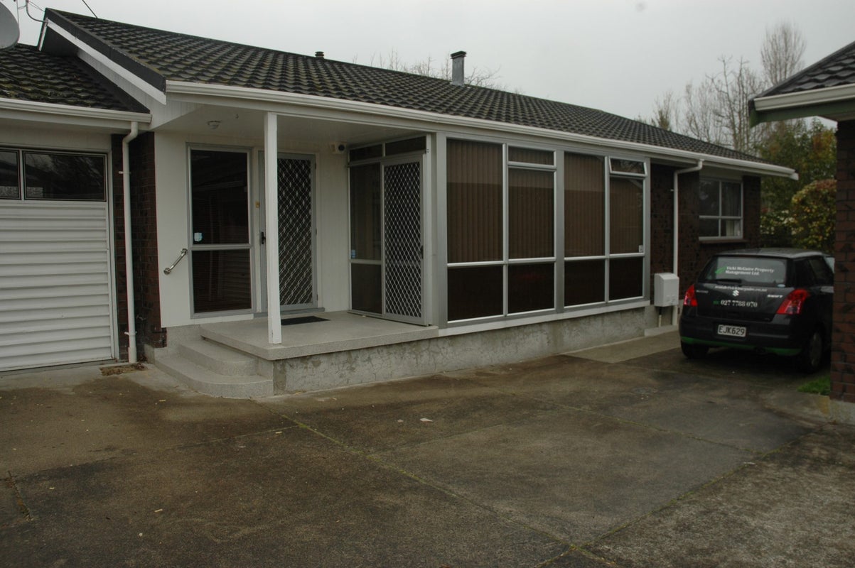 142B Clyde Street, Hamilton East, Hamilton - Carousel 1