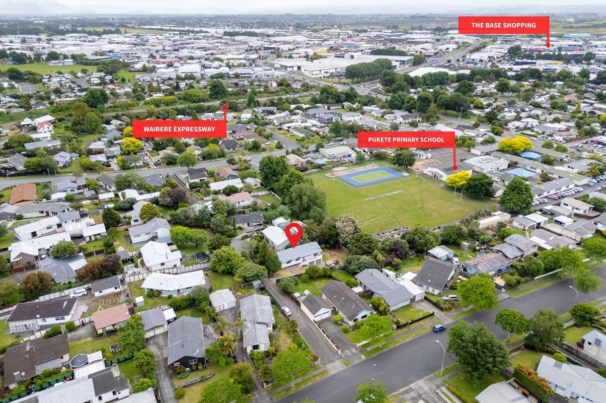 65 Pohutukawa Drive, Pukete, Hamilton - Carousel 22