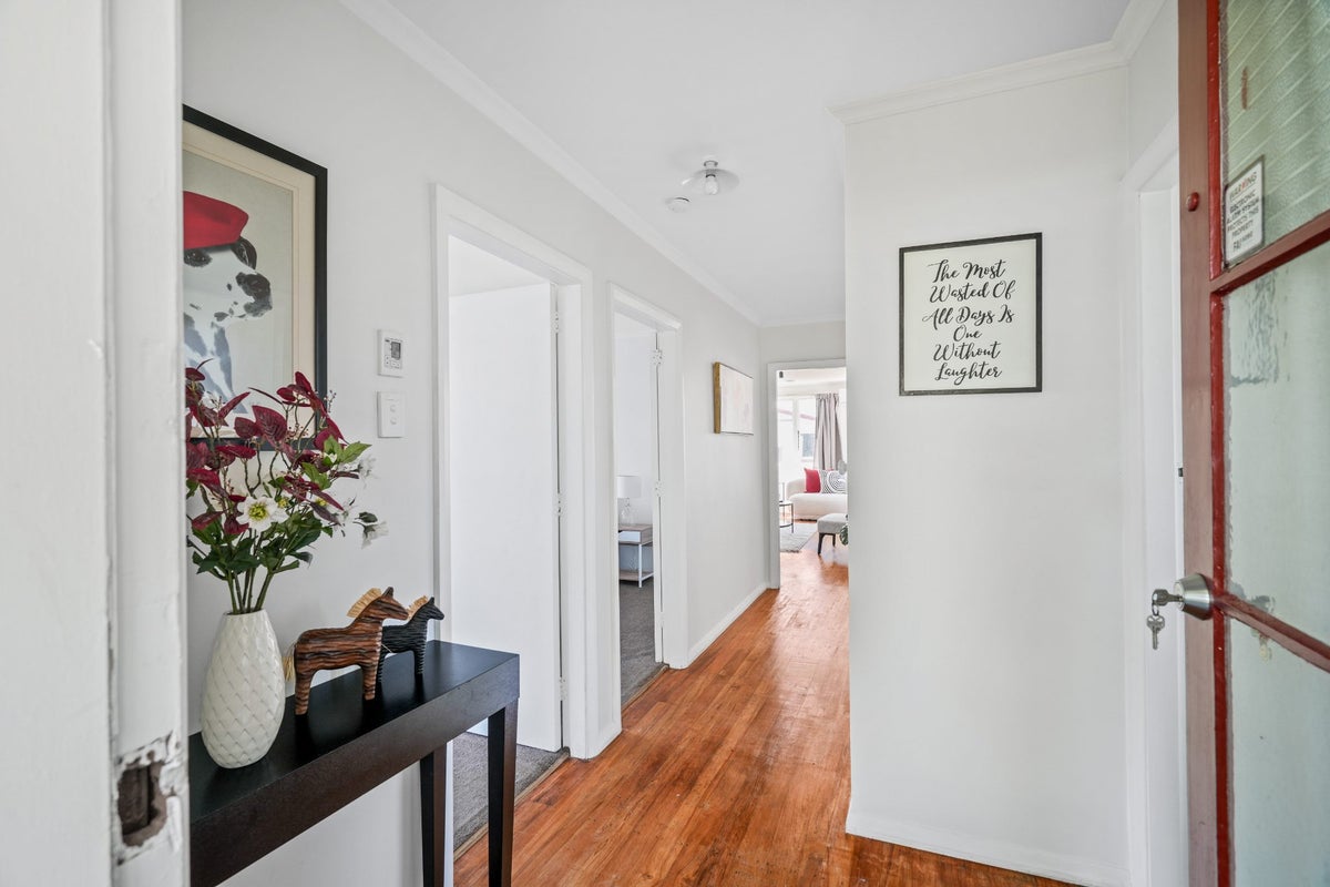7 Keri Place, Hei Hei, Christchurch - Carousel 2
