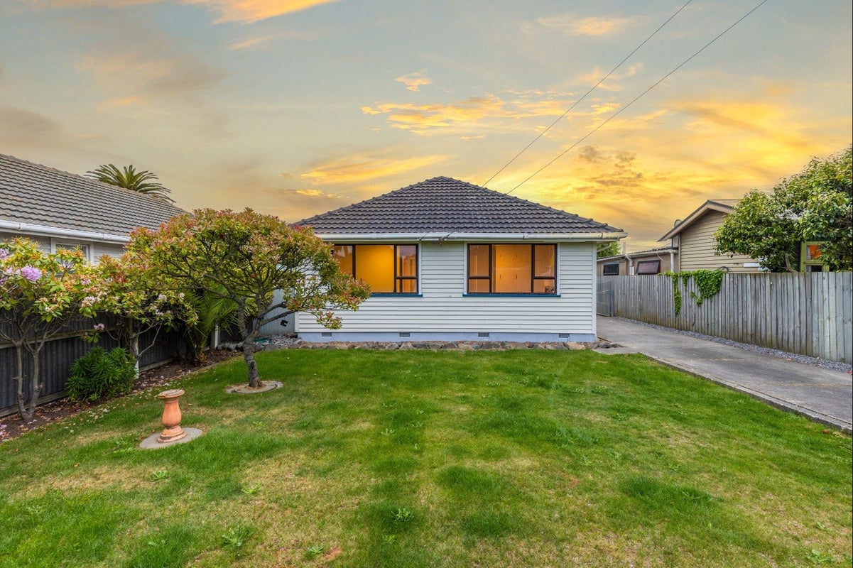 96 Estuary Road, South New Brighton, Christchurch - Carousel 1